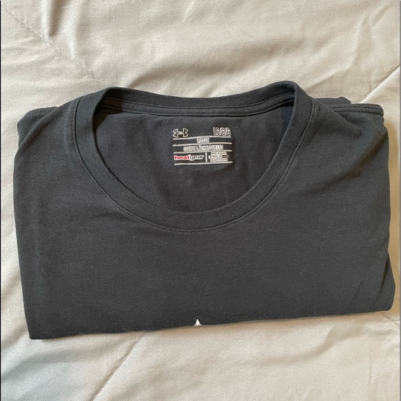 Under Armour Tee - Picture 8 of 8